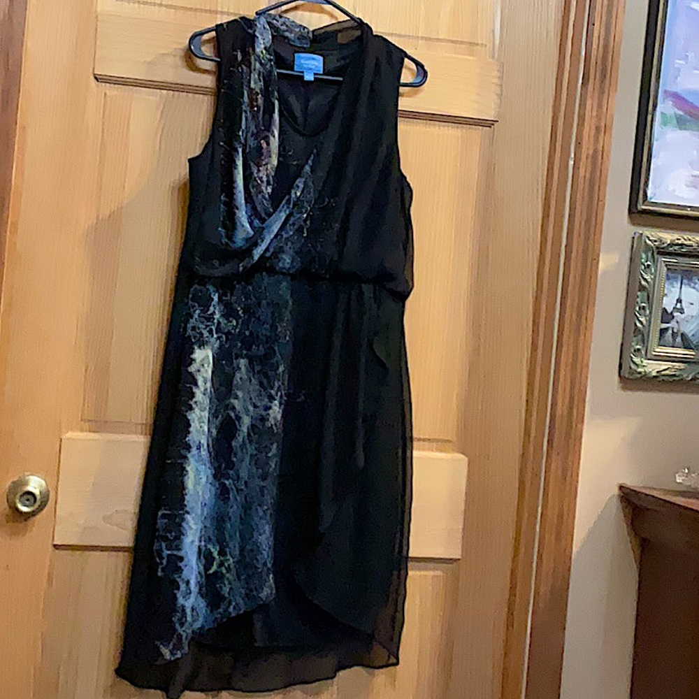 Simply Vera by Vera Wang elegant yet comfortable sleeveless dress